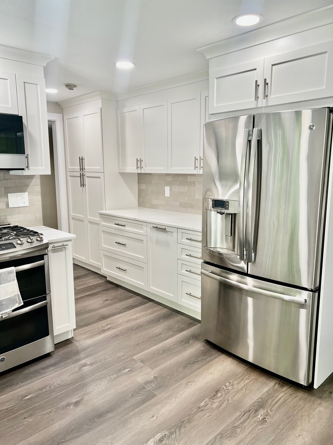 Luxury kitchen remodel by Torres General Construction
